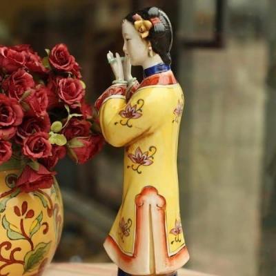 BỘ 4 TƯỢNG SỨ CÔ GÁI CHƠI NHẠC CỤ